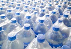 Solidarité eau en bouteille